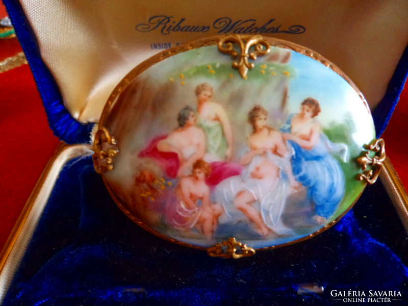 Hand painted - antique porcelain brooch miniature