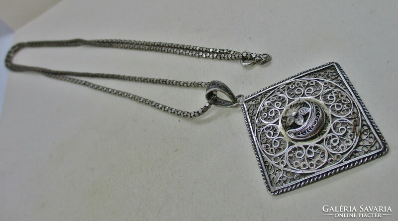Szép antik ezüst nyaklánc gyönyörű kézműves medállal