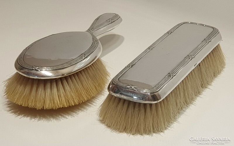 Wiskemann silvered hair and clothes brush