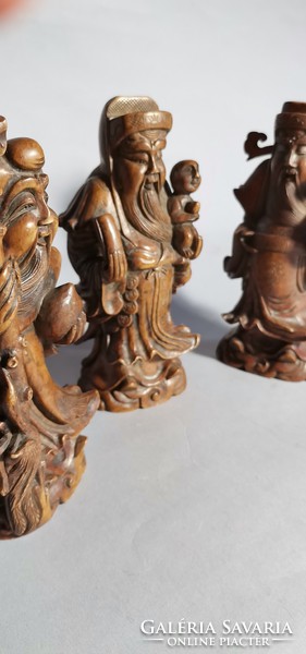 3 Chinese deity figure