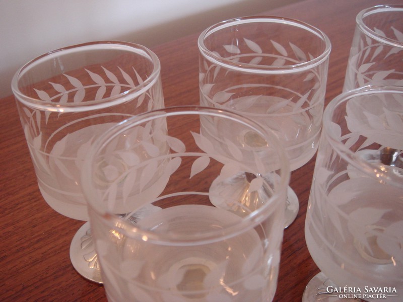 Retro stemmed glass for short drinks with old metal base polished pattern stemmed glass 6 pcs