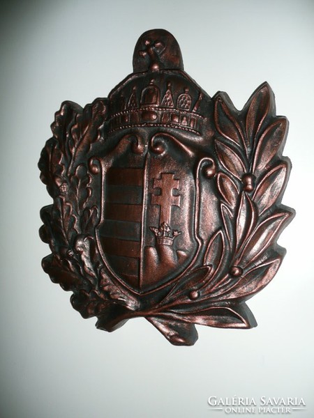 Hungarian coat of arms with wreath