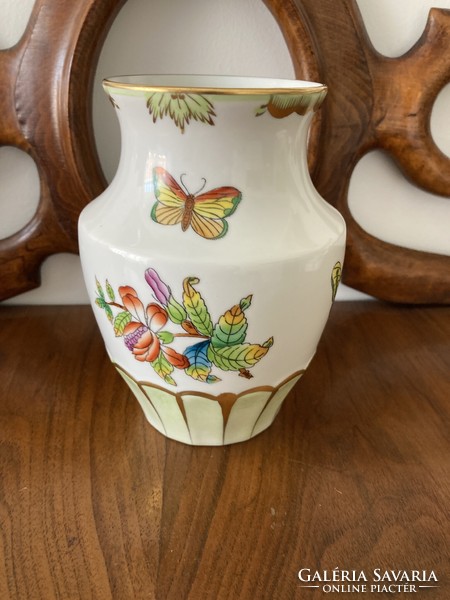 Herend Victorian patterned porcelain vase