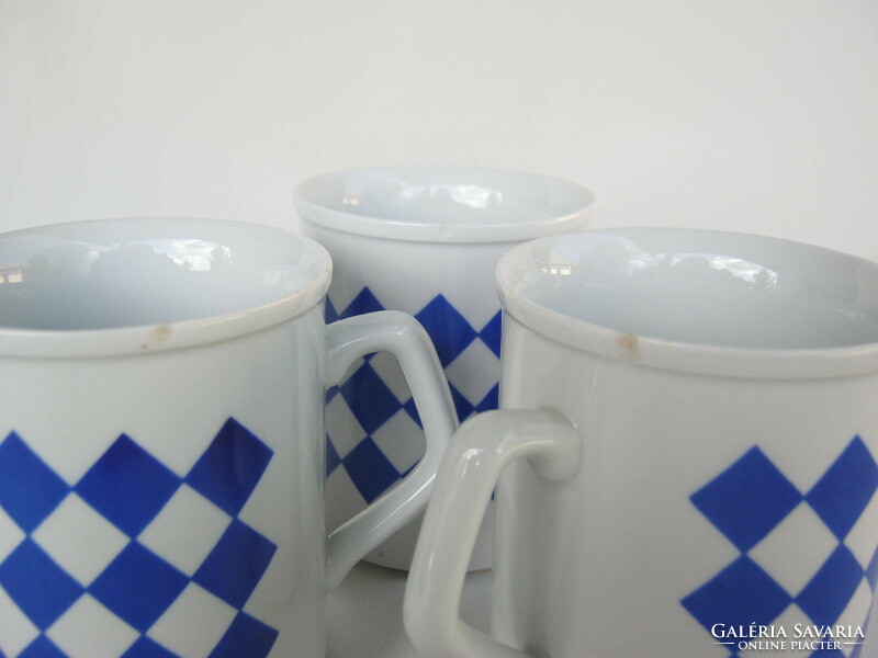 3 db Zsolnay porcelán retro kék kockás bögre