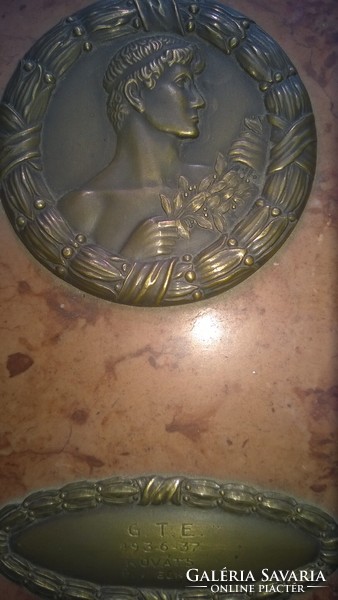 Laurel wreath bonz-marble sculpture award from 1936