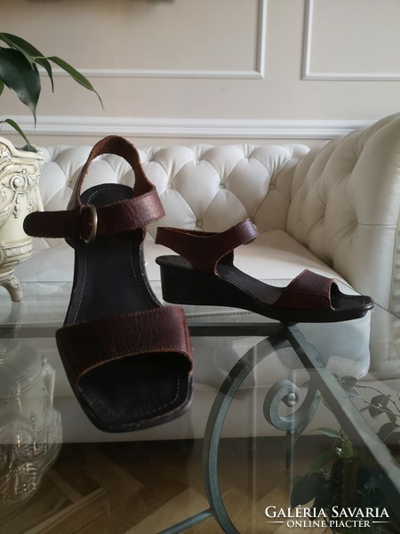Clarks 40 exclusive active air bronze leather sandals