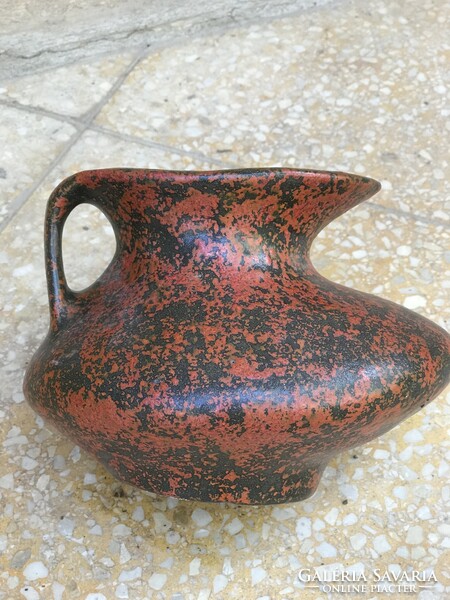 Retro well-shaped pitcher vase boots Mária plague cold well