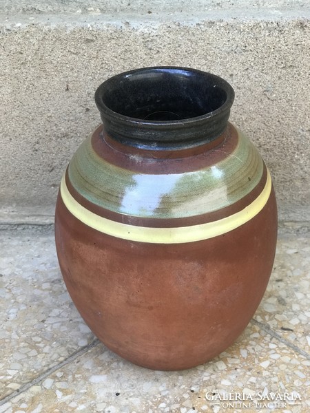 Ceramic kaspo, vase