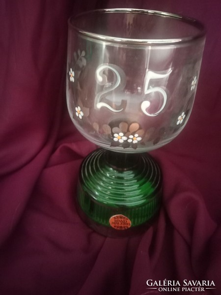 Musical Swiss wine glass decorated with a special painting of 25 swiss musical movement