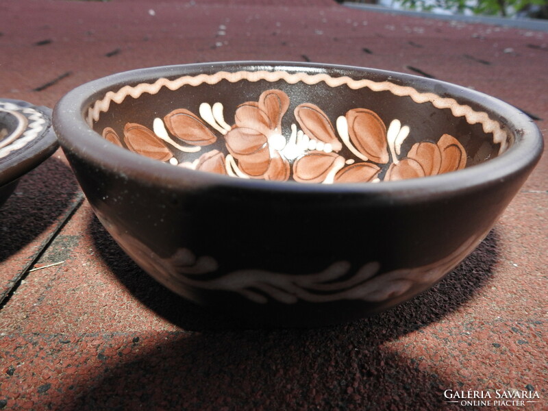 Hódmezővásárhely handicraft ceramic tableware pair and ashtray