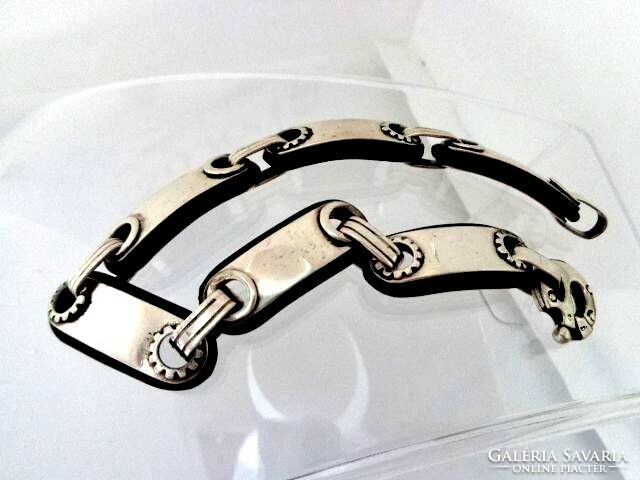 Silver barrack style premium men's bracelet