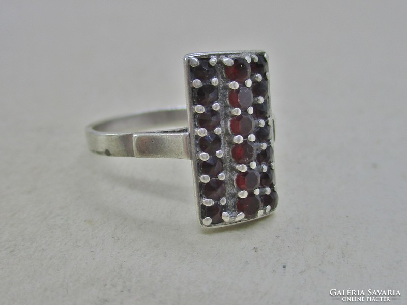 Beautiful old silver ring with garnet