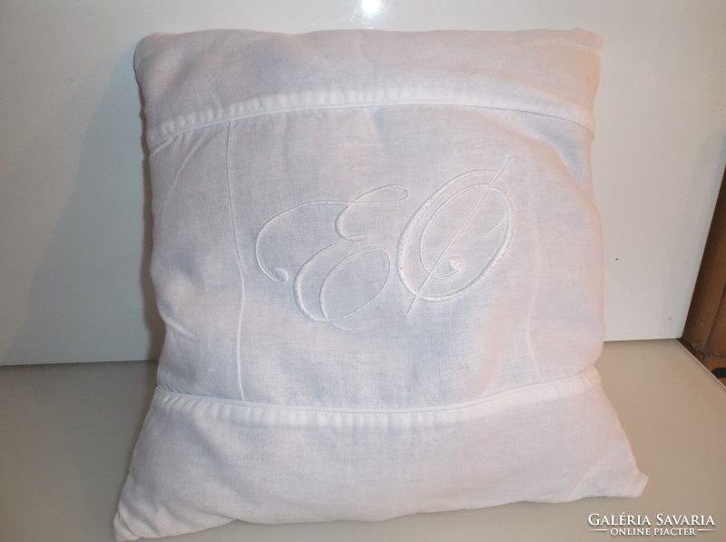 Pillow - e o - with monogram - snow white - button cover - linen - pillow - flawless