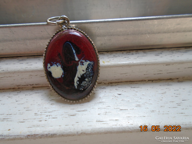 Enamel pendant in red and black silver-plated socket