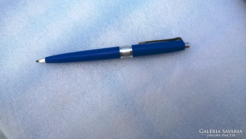 (K) vintage pelican ballpoint pen