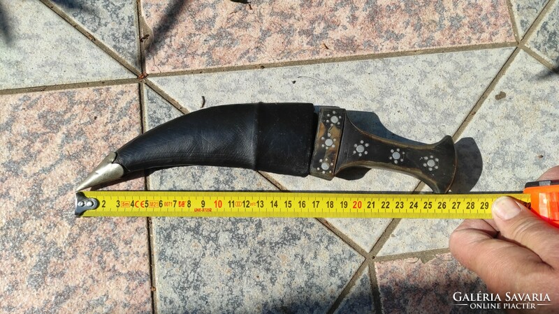 Old dagger, showy piece with inlaid handle, in leather case!