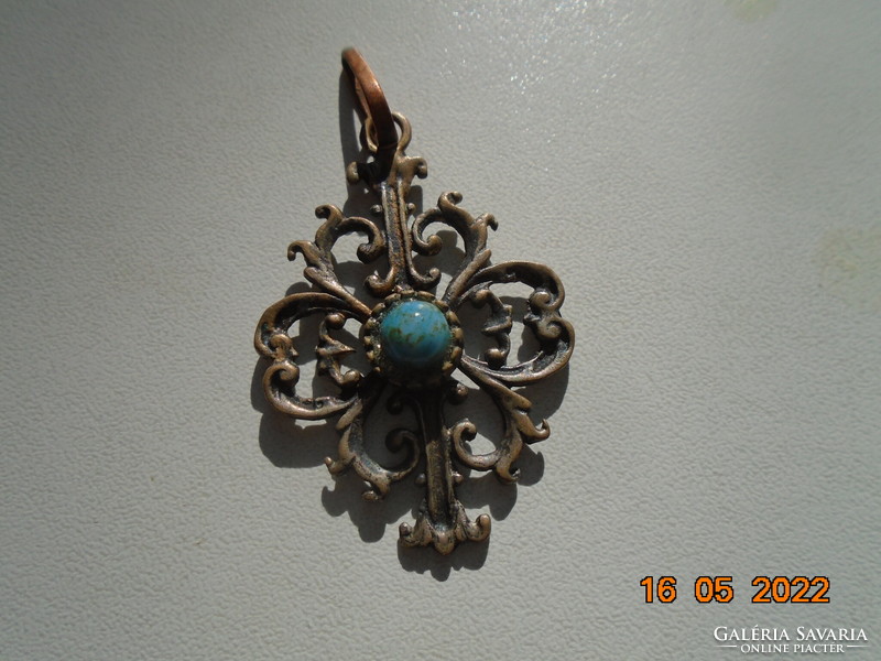 Antique lily pattern goldsmith's pendant with turquoise stone