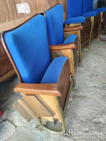 2 db antik dekoratív elegáns kényelmes fa karfás moziszék mozi szék színház film leárazva