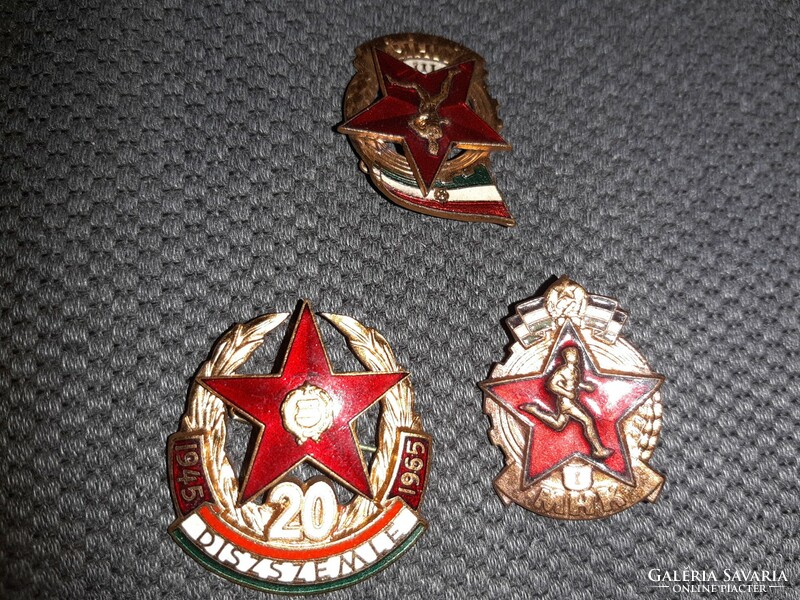 Socialist badges