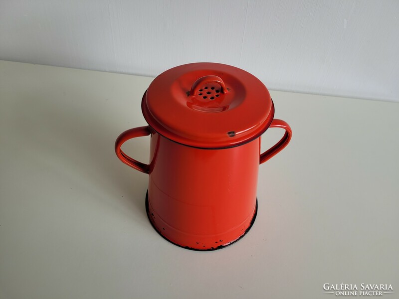 Old enameled small-sized 2-liter red enameled iron bucket with lid, fat bucket