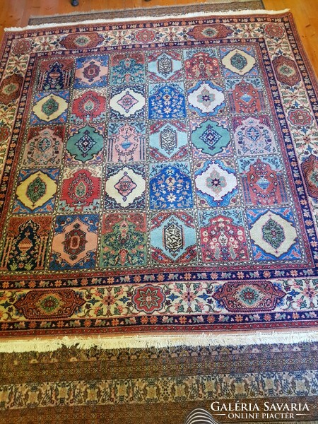 Hibátlan kézi perzsa szőnyeg: áresés