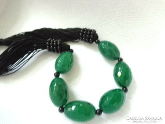 Green agate necklace with big eyes