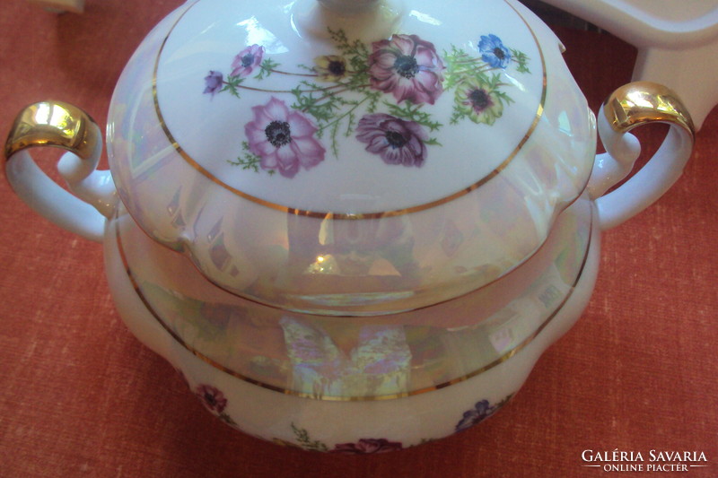 Bowl of soup with sauce and iridescent pattern, iridescent with eosin glaze, gilded.