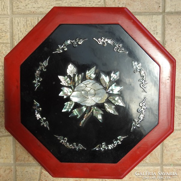 Pearl inlaid oriental lacquered wood octagonal split offering