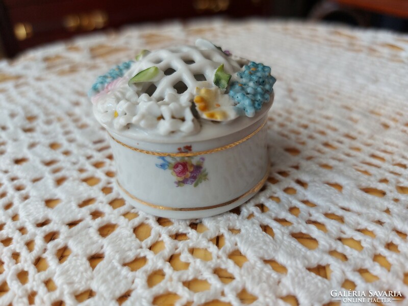 Antik jelzett Alt Wien/Bécsi/ porcelán ékszeres doboz csodaszép mintázattal,  hibátlan