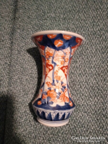 Antik, japán Imari kézzel festett porcelán tölcséres váza
