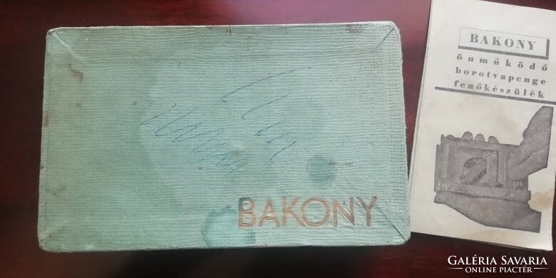 Bakony blade sharpener with a gillette blade in its original box
