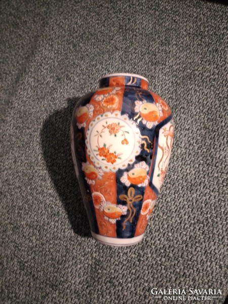 Antique Japanese imari hand painted porcelain belly vase