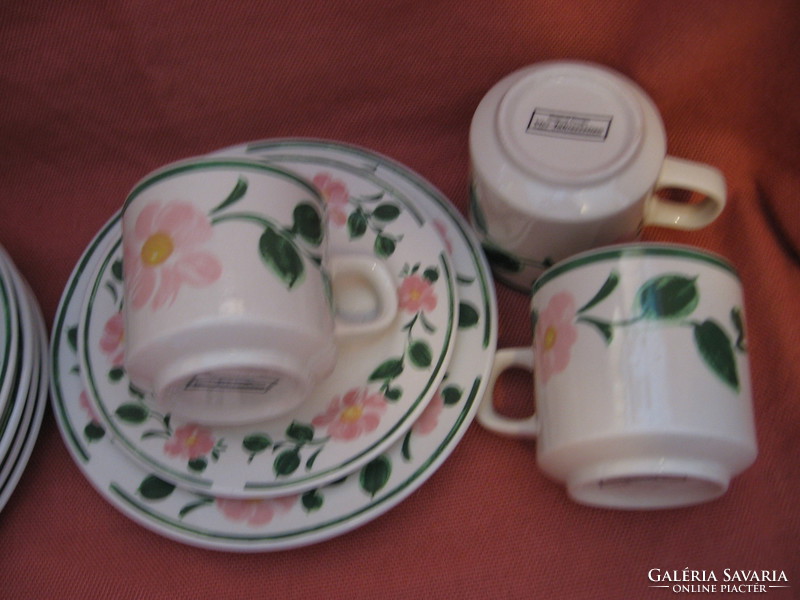 4 trió szett+2 tányér vadrózsás porcelán Original Design Vier Jahreszeiten 14 db-os