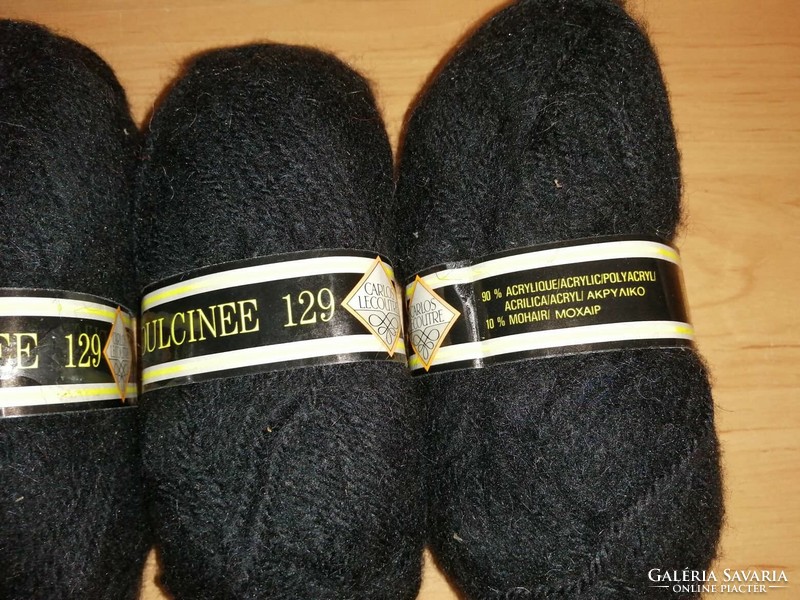 Black yarn 5 * 50 g