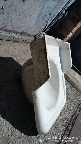 Antique cast iron hand basin