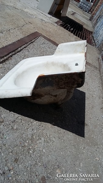 Antique cast iron hand basin