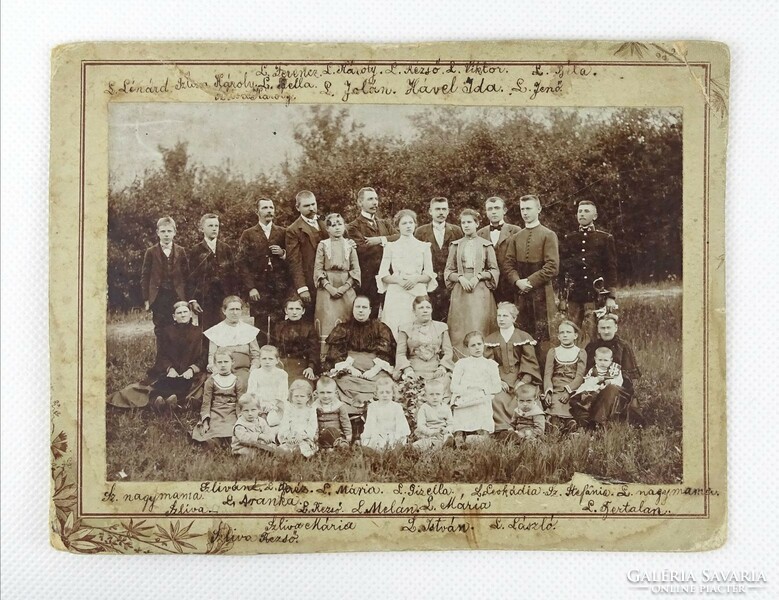 1J019 antique family photography group photo 13.5 X 18 cm