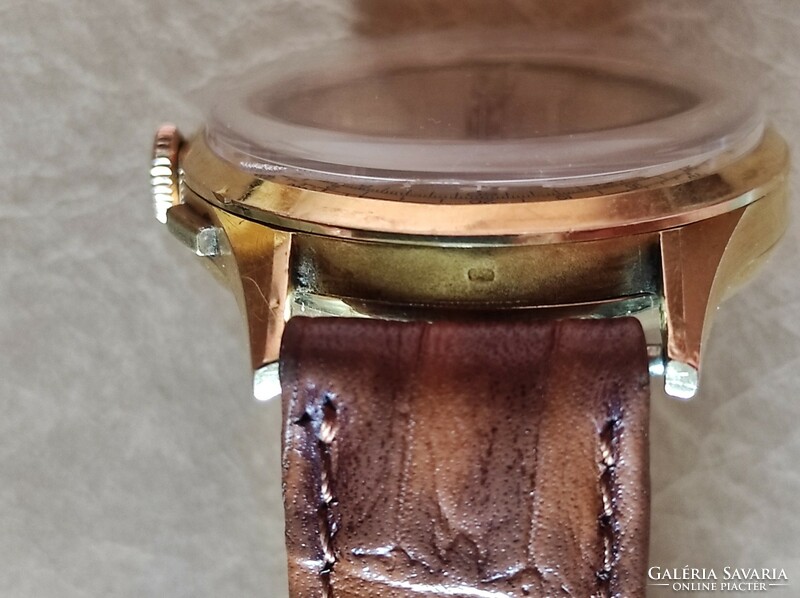 18Kat gold nava chronographe suisse incabloc bt