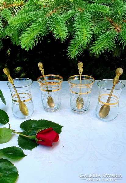Collecting glasses with spoons