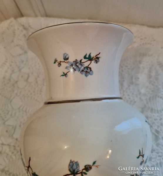 Aquincumi kék barackvirágos ezüst csíkos váza