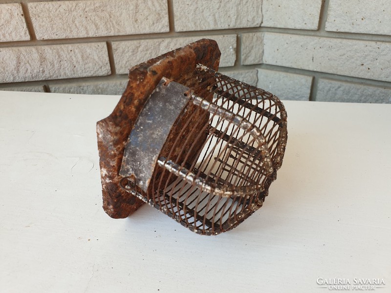 Old vintage metal mousetrap rodent iron mousetrap iron trap