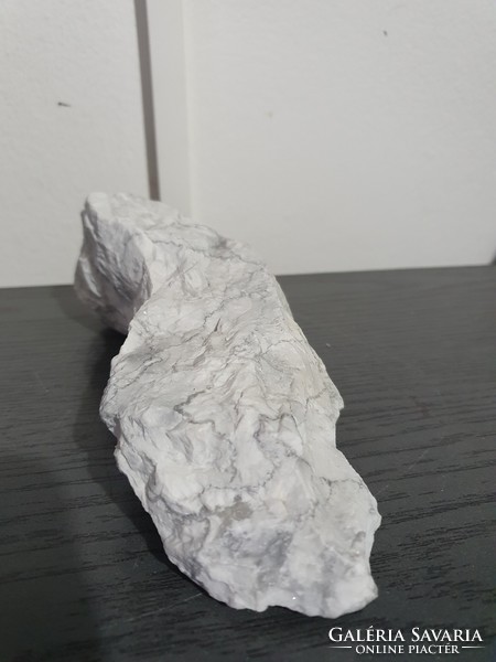 Magnesite mineral block