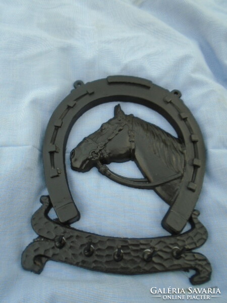 The lucky horseshoe-shaped hanger is a very rare and unique piece of handicraft