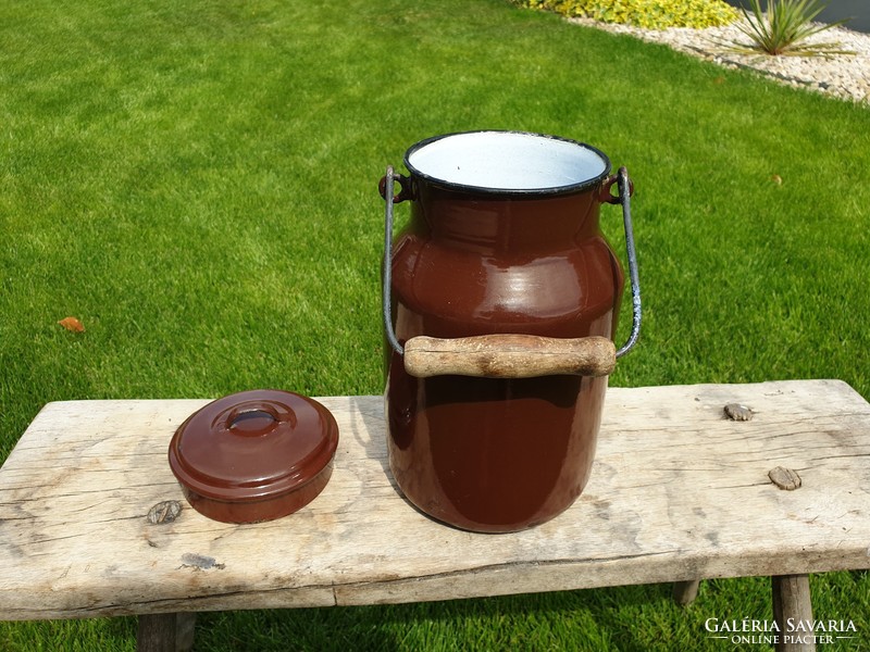 Enameled old vintage large 3 l milk jug lampart with enamel jug