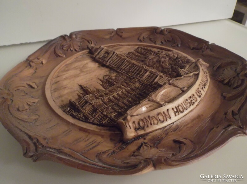 Plate - 3 d - wood - old - 24 x 2.5 cm - London Parliament - carved - flawless