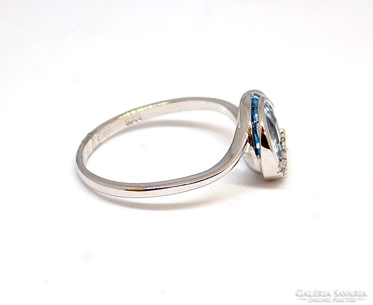 Fehér arany gűrű kék topázzal (ZAL-Au108320)