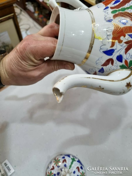 Régi porcelán kiöntő