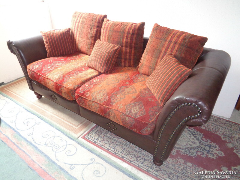 Colonial sofa