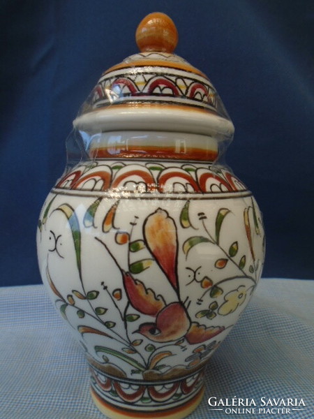 Smaller oriental motifs with round lid urn vase flawless piece with very sophisticated pattern 139.5