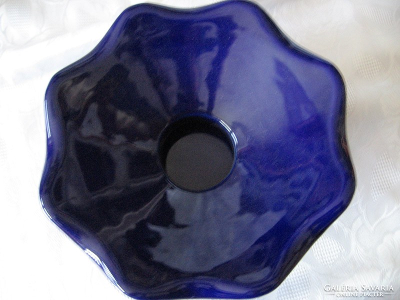 Kobalt kék kerámia talpas , hullámos gyümölcs kínáló tál